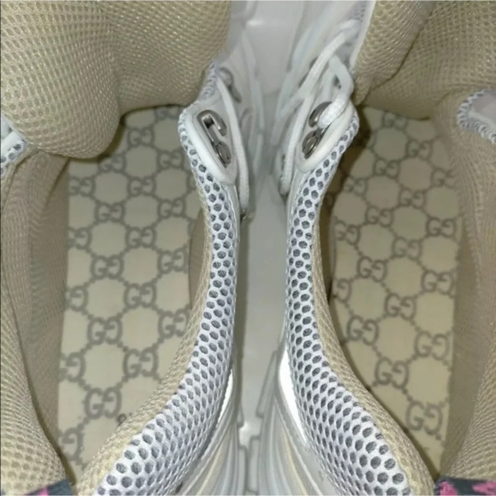 Gucci FlashTrek Sneakers
